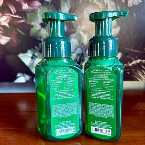 NEW 2-Pc VANILLA BEAN NOEL Foaming Hand Soap 8.75oz Bath & Body Works - Picture 2 of 2